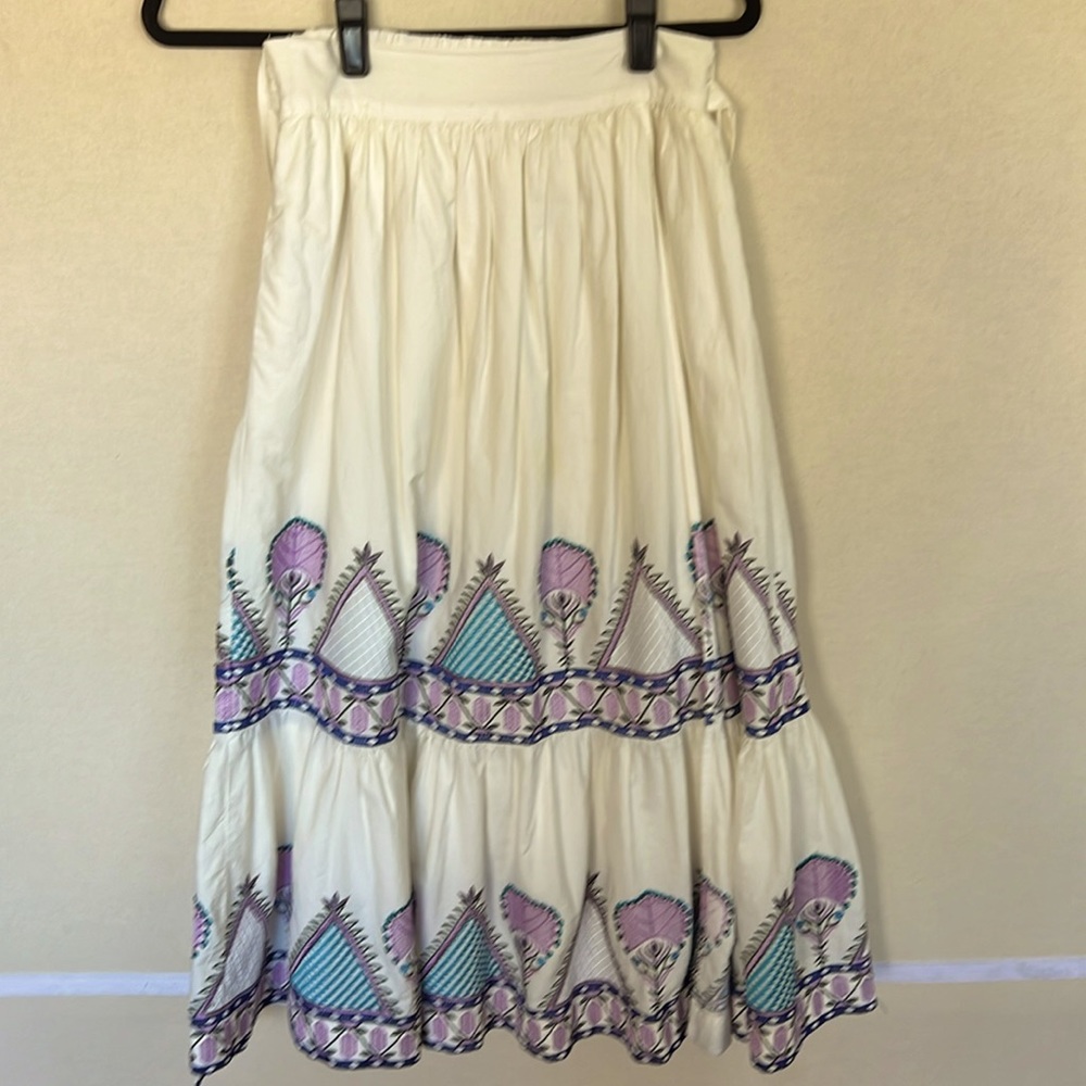 Skirt with beautiful hand, embroidery from anthropology, size extra small